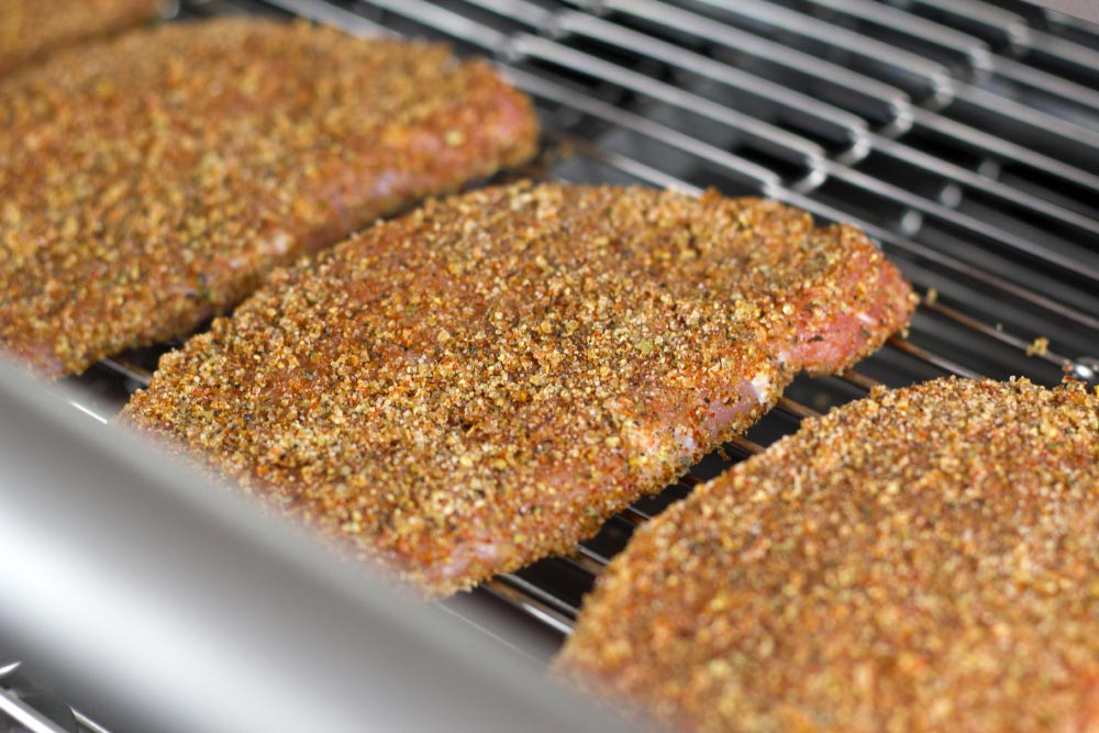 Schnitzel in der ABM Bemehlungsanlage von alco