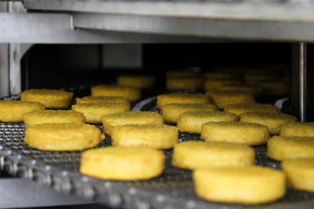 chicken nuggets inside the spiral oven ash by alco food machines